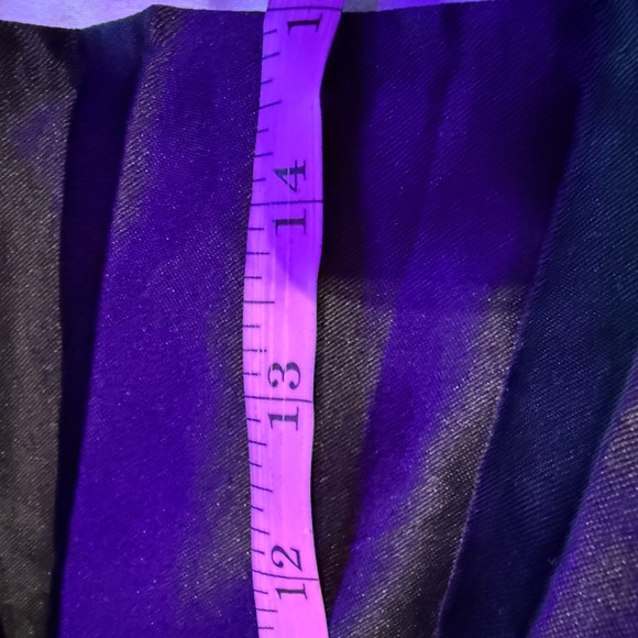 Elegant Black Pleated Skirt with shorts underneath - Picture 13 of 13